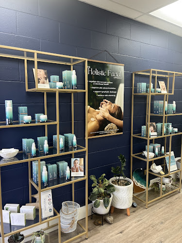 Santosha Wellness & Beauty
