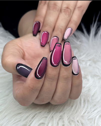 Sculpted Gel Nails By Stephanie