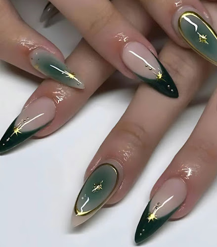 Sculpted nails