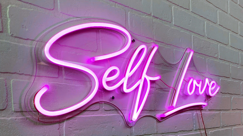 Self Love Beauty Lounge - L'amour de soi