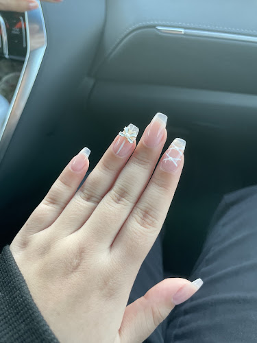 Sky Nails Spa