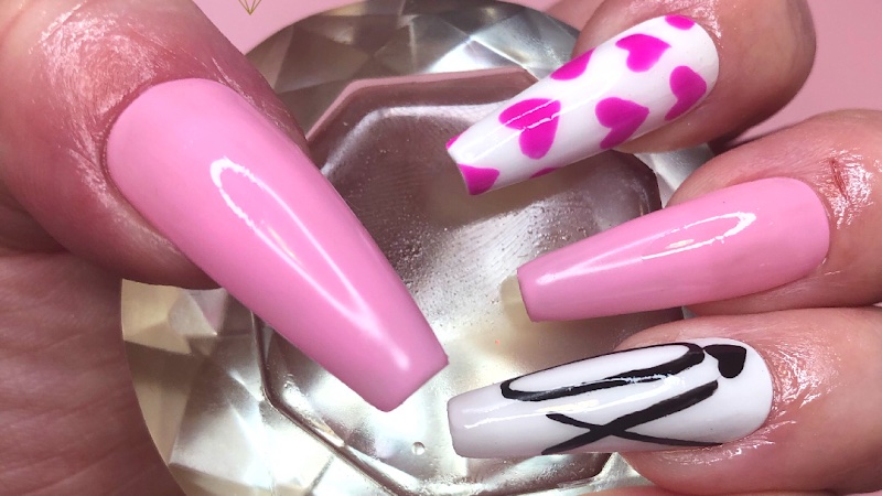 Stunners Nail Design