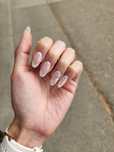 T.House Nails