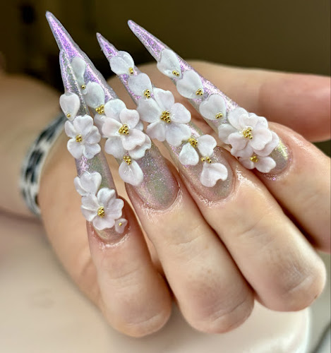 Tat's Haus - Vancouver Nail Salon