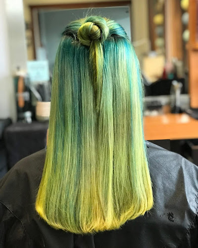 Three Sisters Spa & Salon