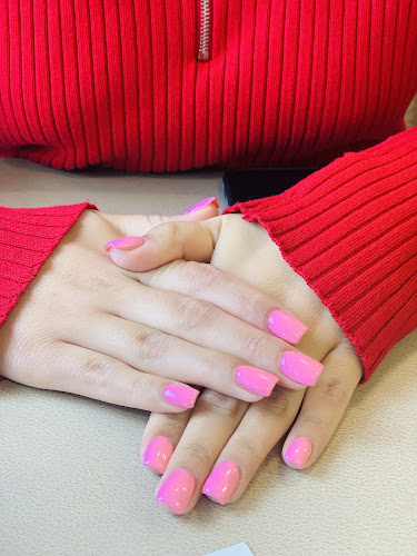 TNT NAILS