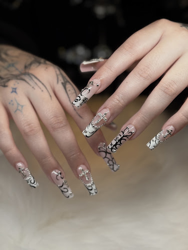 UNI Nails & Spa