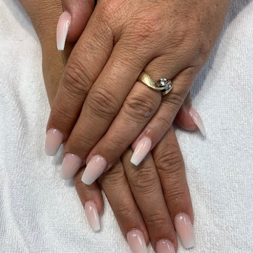 Vernon City Nails