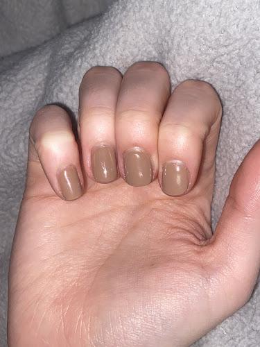 4 Seasons Nails Care & spa