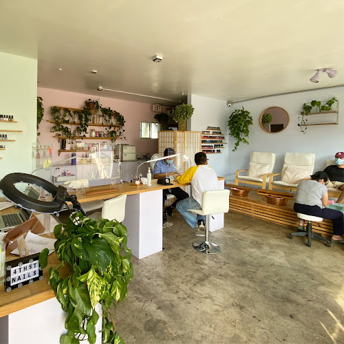 4th St Nails, nail salon in Long Beach, California