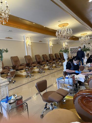 7 Sisters Nail Spa