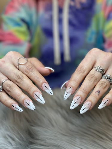 79 Nail Lounge
