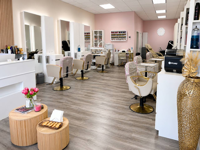 A&S Beauty Bar – Hair Salon, nail salon in Woodland Hills, California