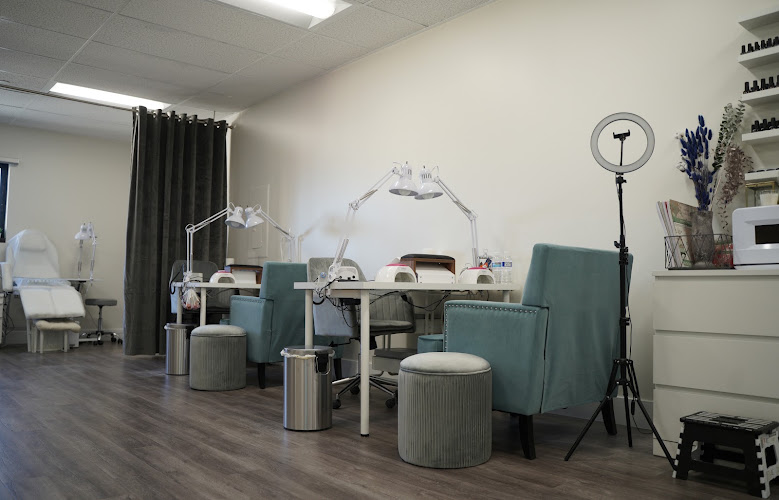 Aleksa Beauty studio