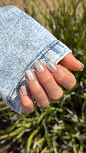 Alena Nails studio, nail salon in Folsom, California