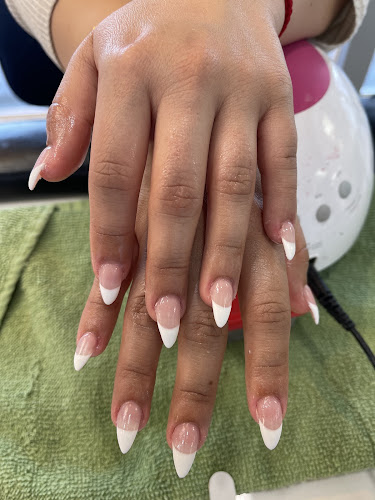 American Nails & Spa Inc