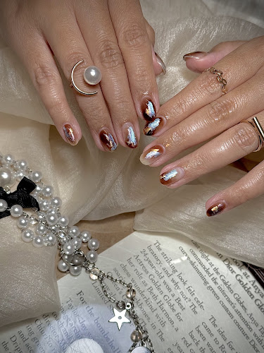 Aperson nail studio, nail salon in Daly City, California
