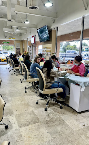 Apple Nail Salon & Spa, nail salon in Cypress, California