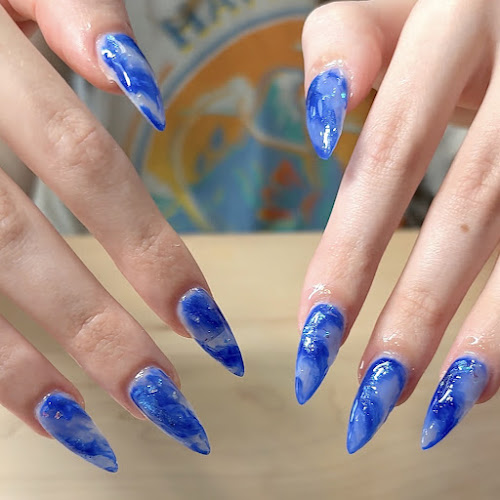 Aura Nail Place