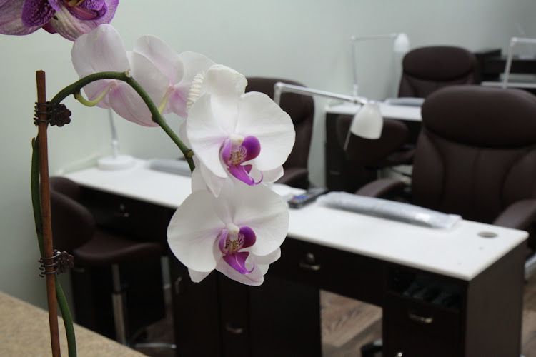 Be Polished Nails & Spa, nail salon in San Marcos, California