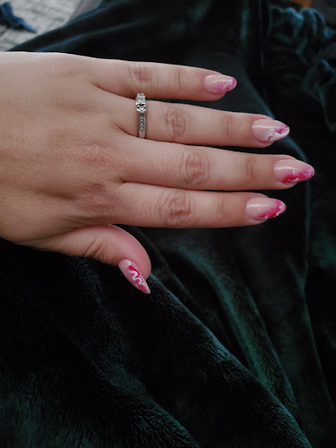 Bella Nails & Brows