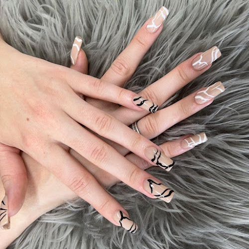 Bling Nails & Spa