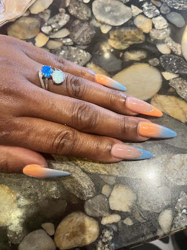 Bloom nail arts & spa