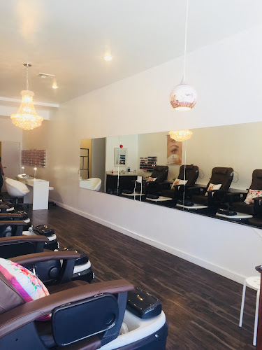 Blossom Nails Bar