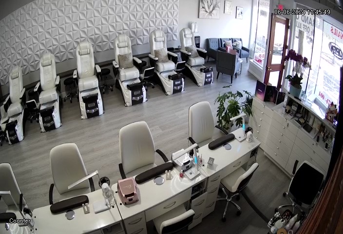 Blossom nails lounge