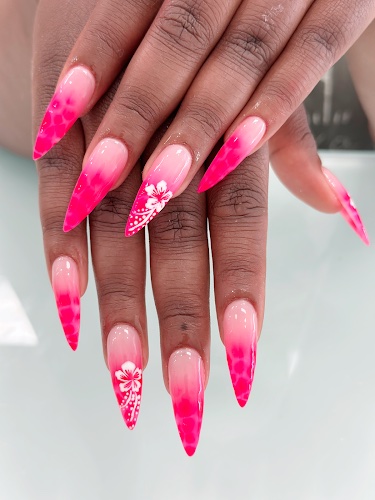 Brows and Nails by Elle, nail salon in West Hollywood, California