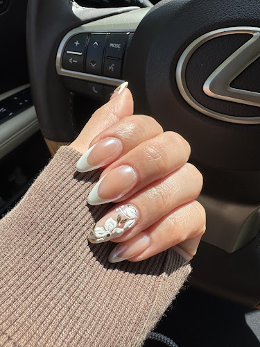 BUI Nails Lounge, nail salon in Lincoln, California