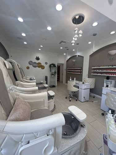 Champagne Nails and Spa