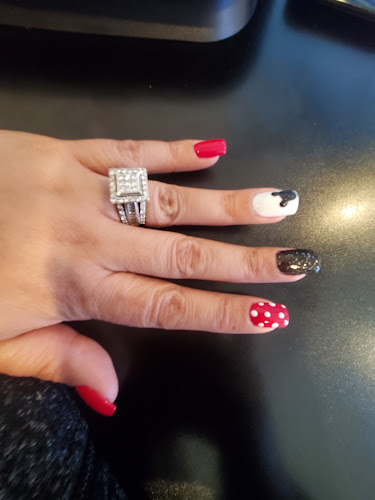 Color Nails