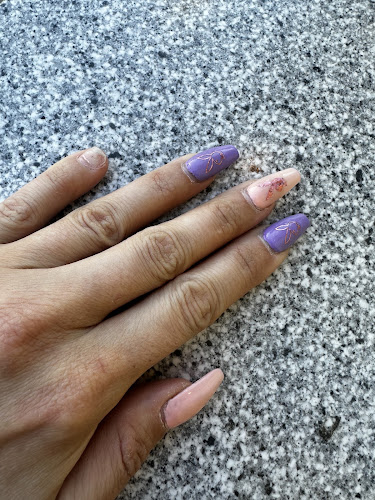 Cosmo Nails