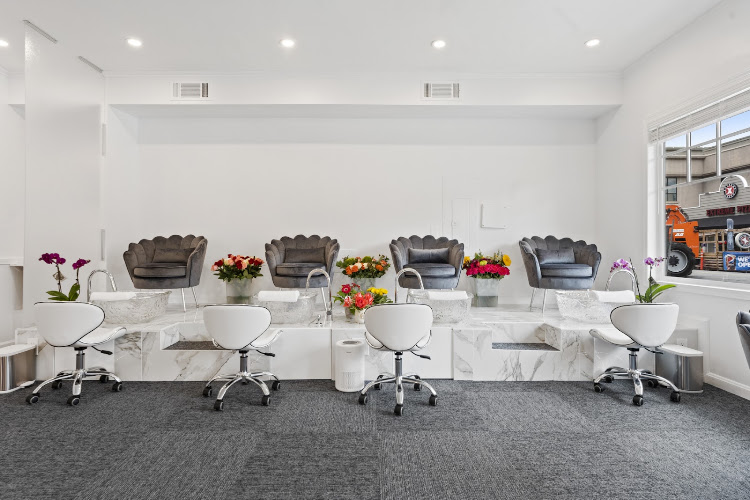Crystal Beauty Lounge Nails & Lashes