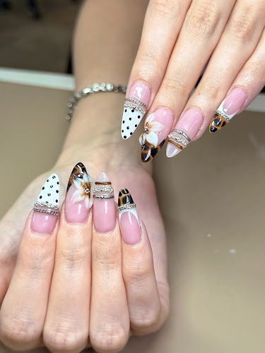 D NAIL SPA