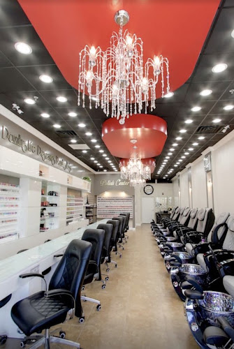 Dazzling Nails & Spa
