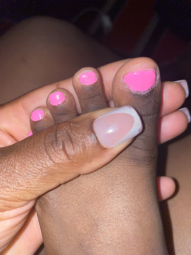 Diva nails and spa