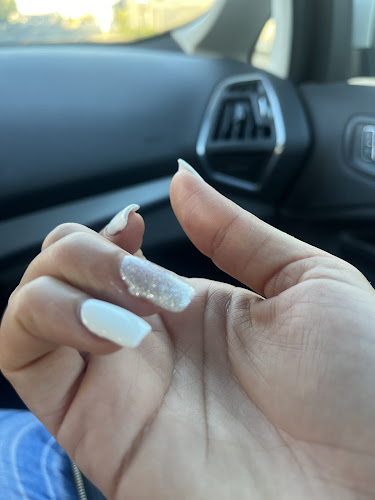 Diva Nails Spa & Wax Center