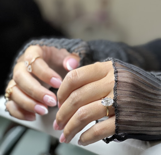 Dream Nails By Sharon, nail salon in Woodland Hills, California