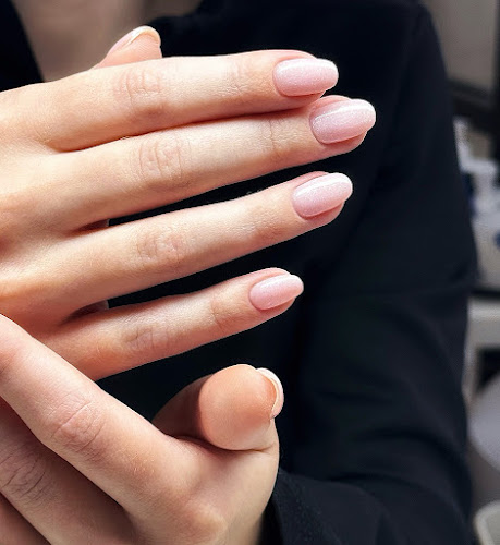 Duck Nails LLC