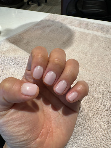 Elegant Nails Salon