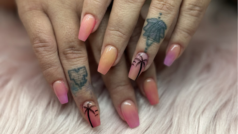 Elise Nails