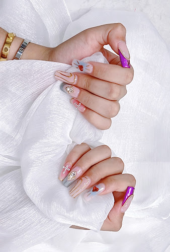 EON NAILS & SPA