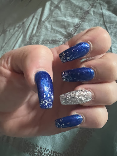 Eva Nail, nail salon in West Covina, California