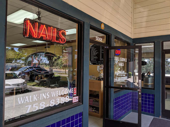 First Lady Nails, nail salon in Davis, California