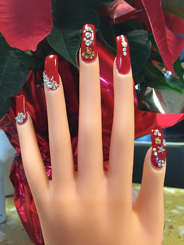 Flashy Nails & Spa