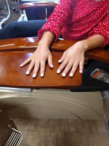 Foothill Nails