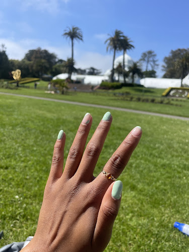 Four Seasons Nails & Tanning, nail salon in San Francisco, California