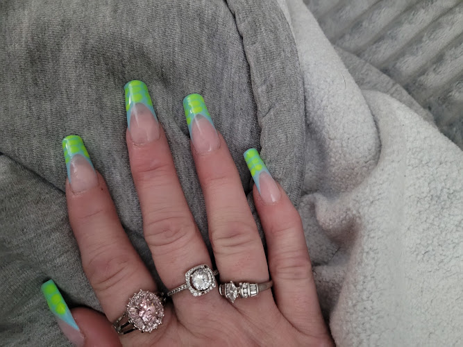 Frida Nails